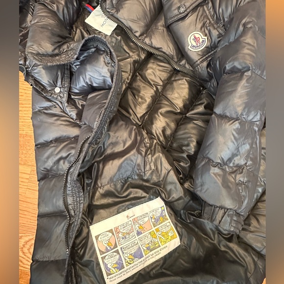 Black down filled puffer coat with removable hood - Picture 12 of 12